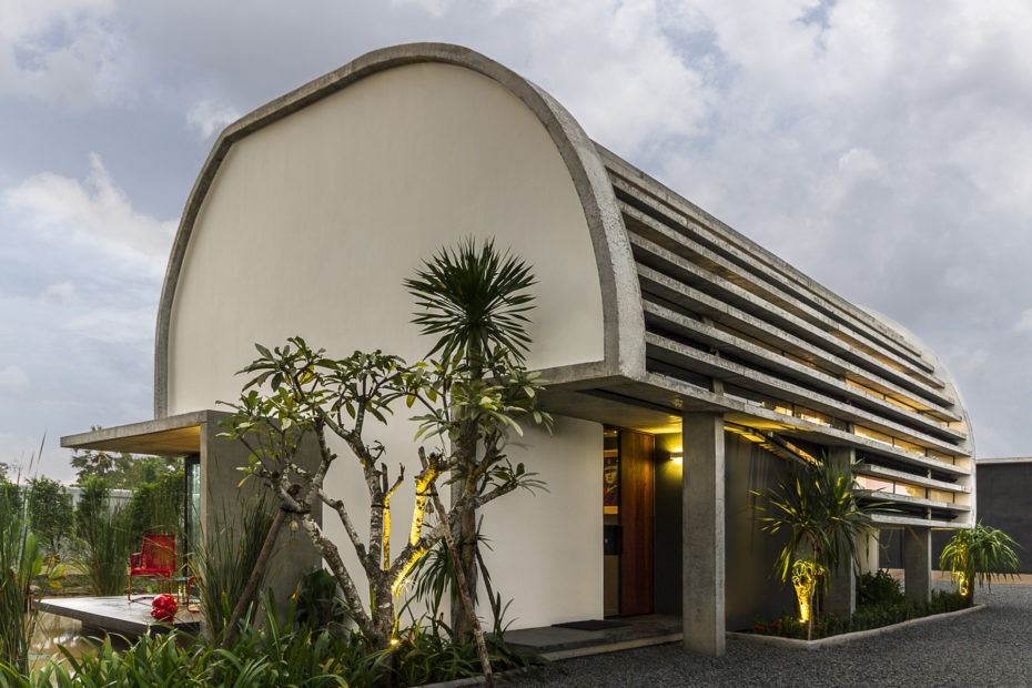 Warp Studio Exterior