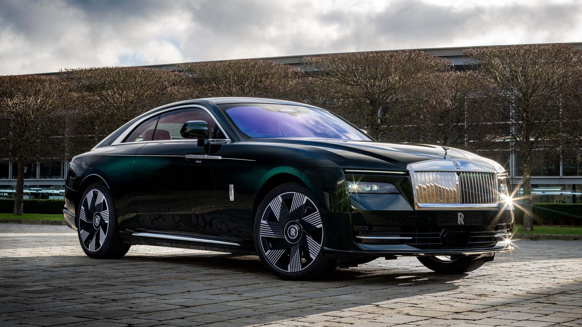 The Most Standout Luxury Electric Cars of Today