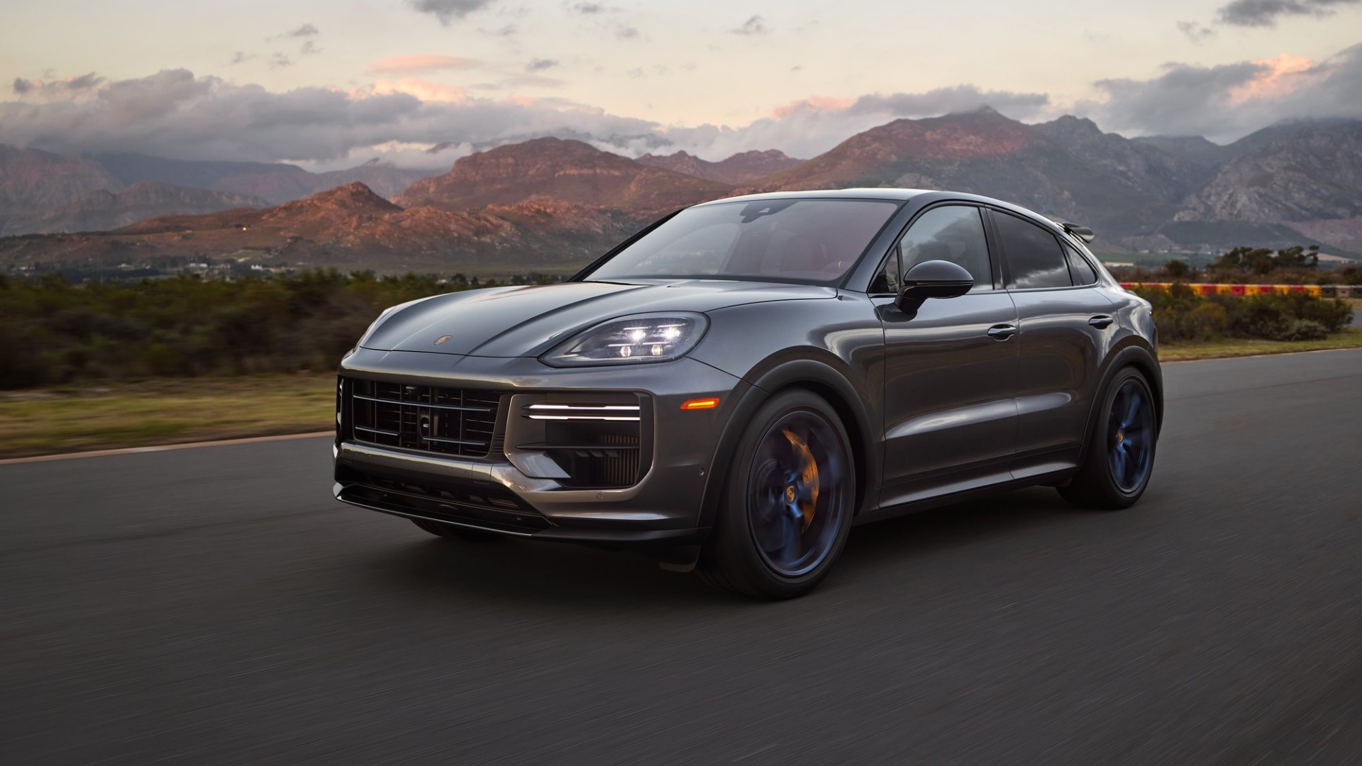5 Luxury Hybrid Cars That Elevate Your Premium Lifestyle